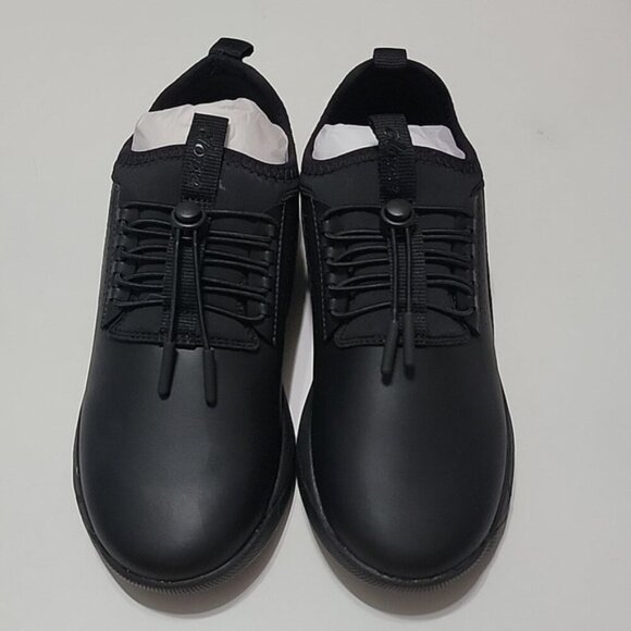 Clove Nursing All Black Shoes - Picture 3 of 8